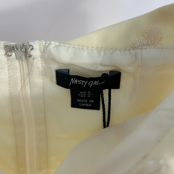 Nasty Gal cherry embroidered crop top - Picture 15 of 16